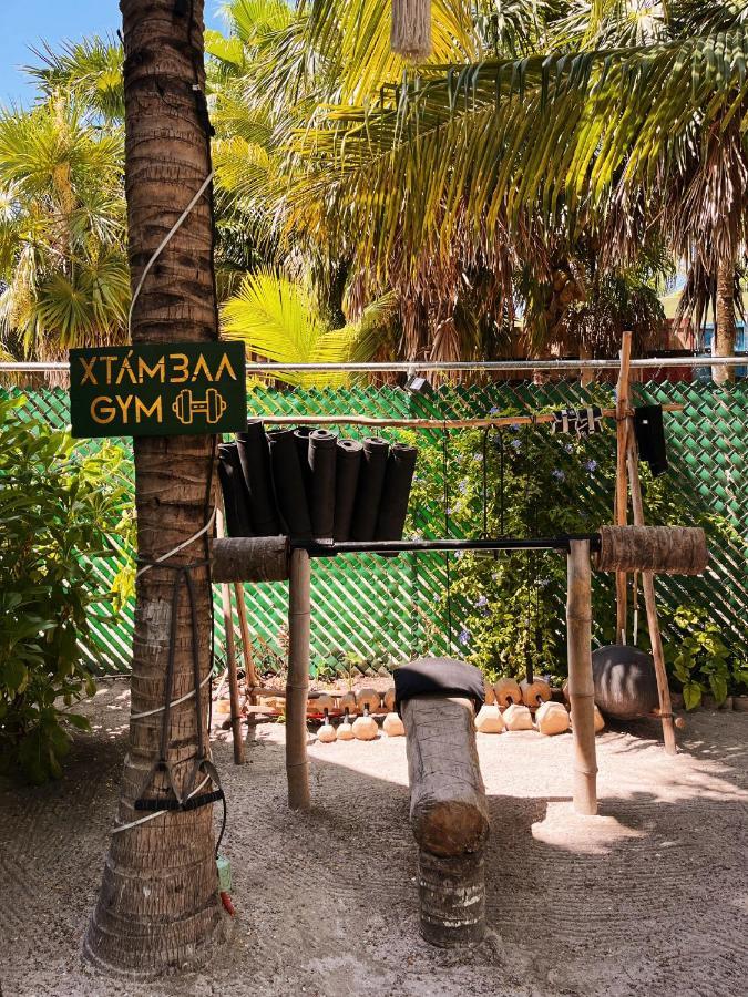 Xtambaa Cabins & Spa Only Adults El Cuyo Eksteriør billede